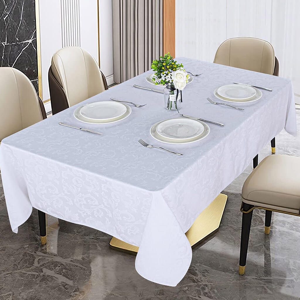 TOALHA DE MESA RENDA SANTANA  4 CADEIRAS